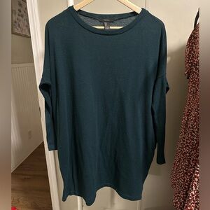 Forever 21 Women’s Teal Round Neck Sweater Tunic size small
